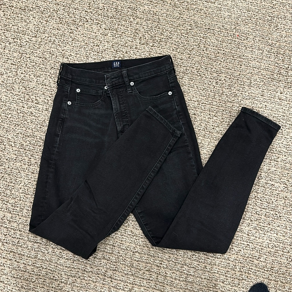 Gap True Skinny